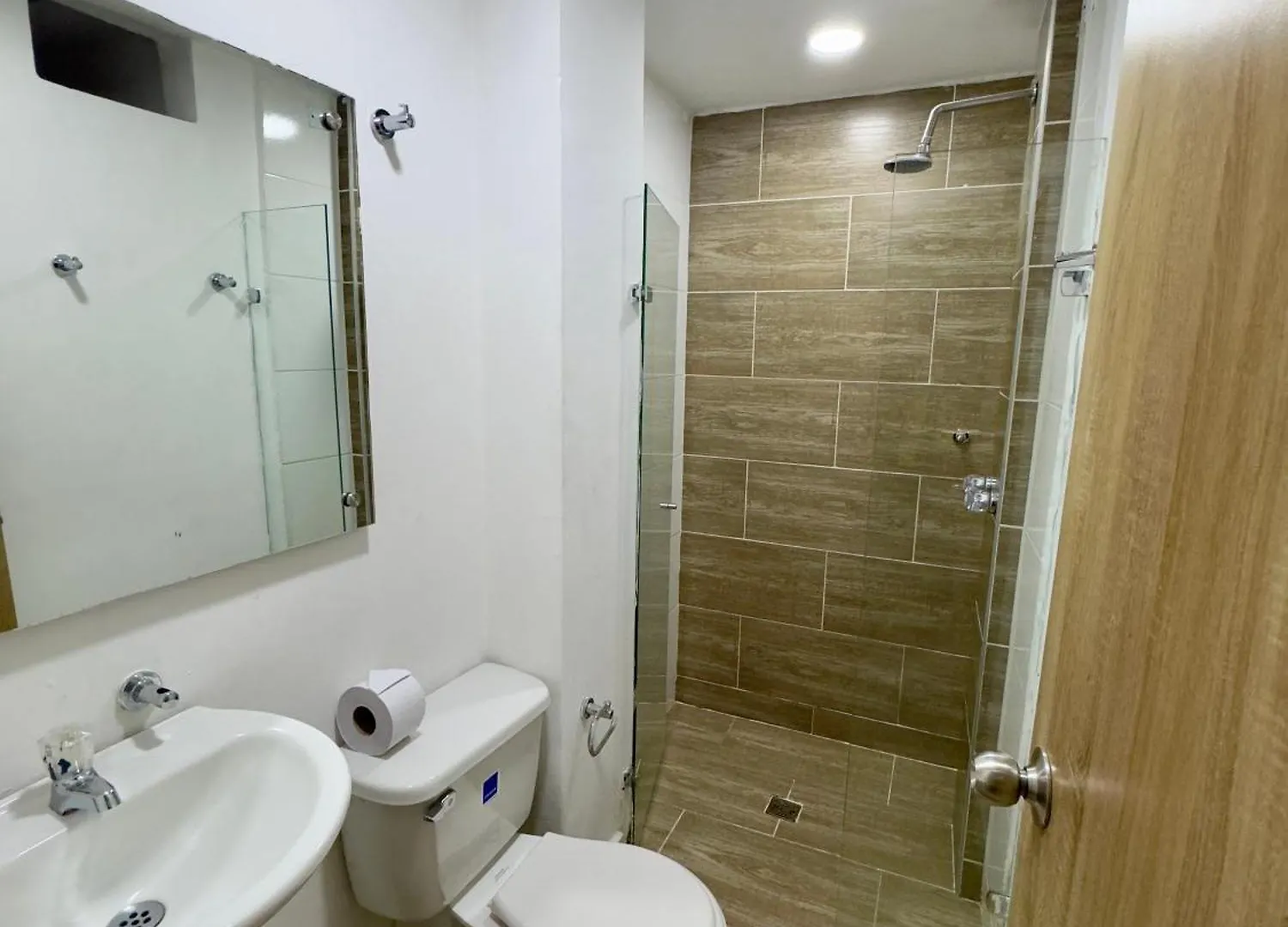 Hotel Medellin Central 3*,  Colombia